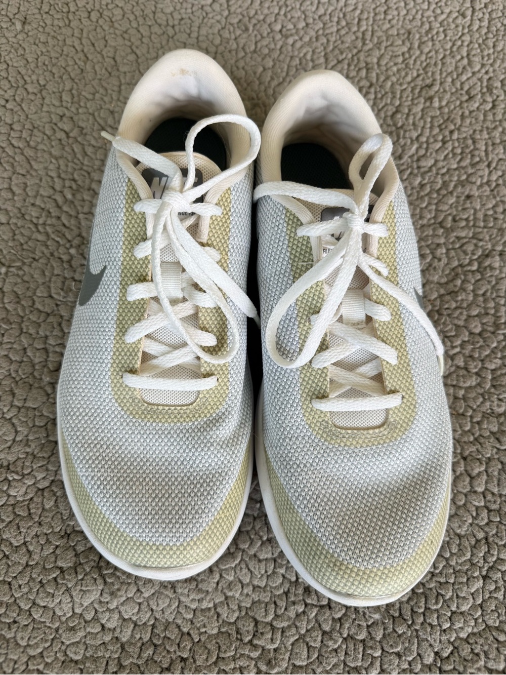 Nike Women's White and Light grey Running Shoes